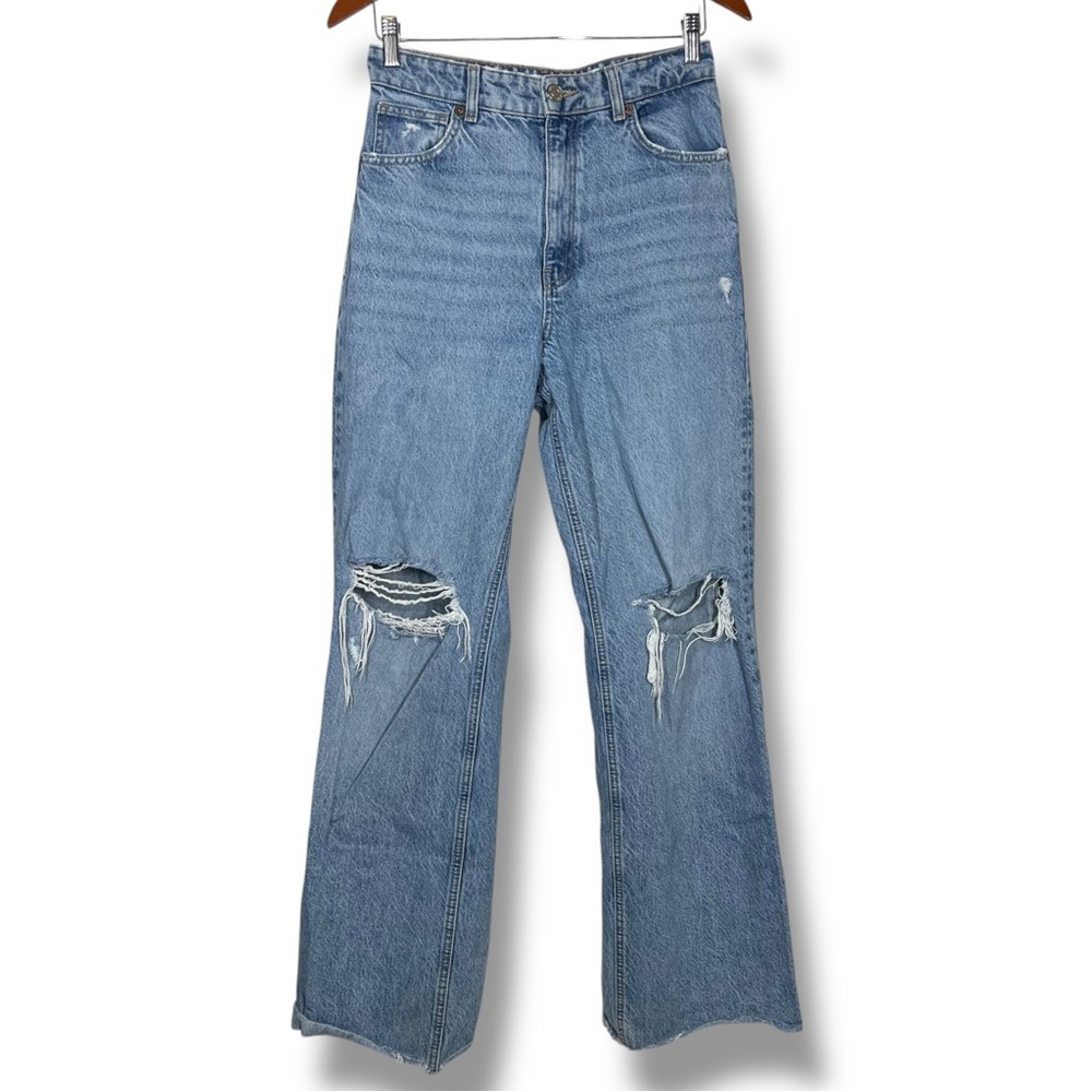 Zara High Rise Wide Leg Jeans Ripped Knees and Frayed Hem Light Blue Wash